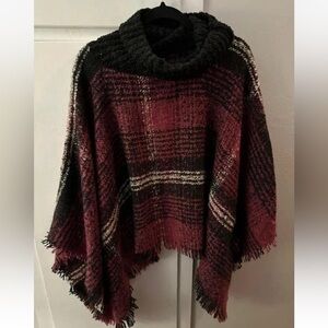 Max Edition NWT S/M Sweater Poncho S M Burgundy Black Multi